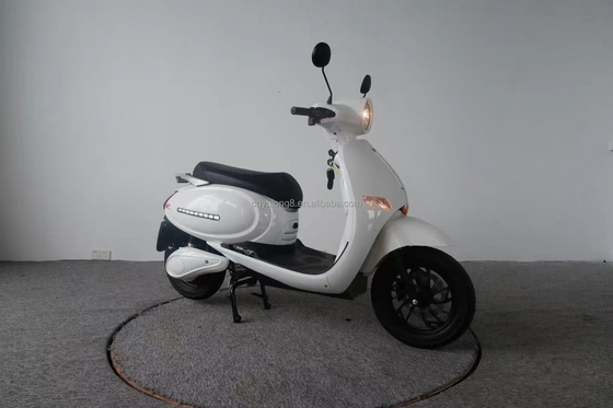 500W/1000W/1500W/2000W Scooter eléctrico sin escobillas para adultos Velocidad máxima 40 60km/h
